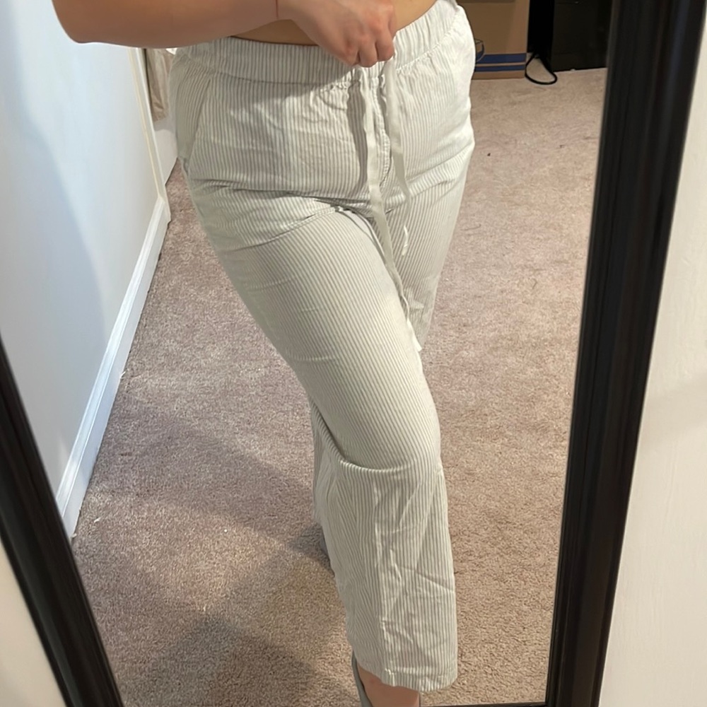 White and blue light weight Uniqlo stripped pants